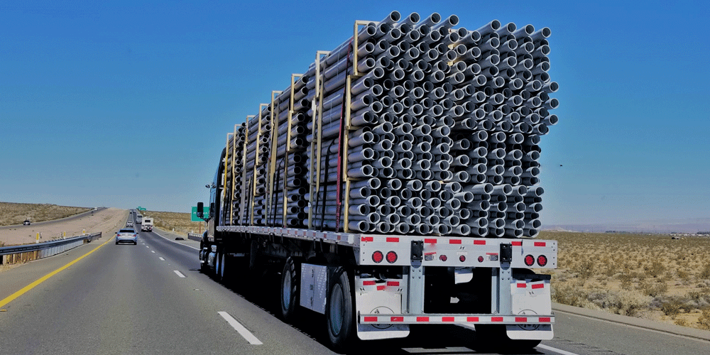 FlatbedTruckWithPipes